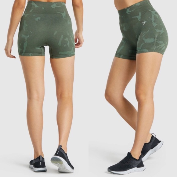 SOLD❌✨Gymshark Adapt Camo tight short - Picture 2 of 4